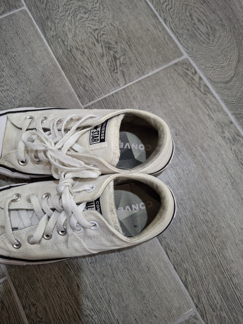 Converse - Picture 7 of 9
